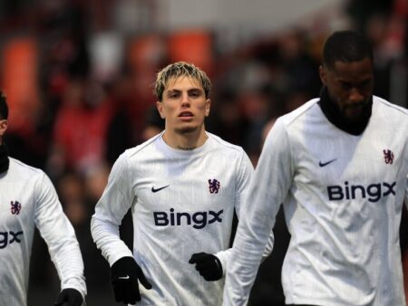 Chelsea battle for top-five life as United clash looms