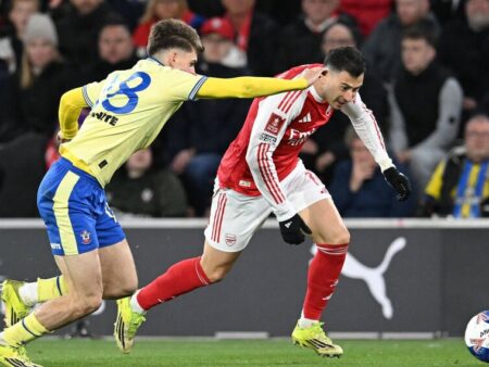 Can bottling Arsenal survive a visceral Sporting Lisbon nightmare?