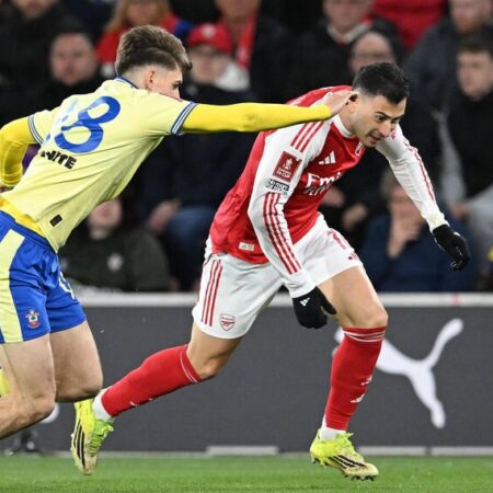 Can bottling Arsenal survive a visceral Sporting Lisbon nightmare?